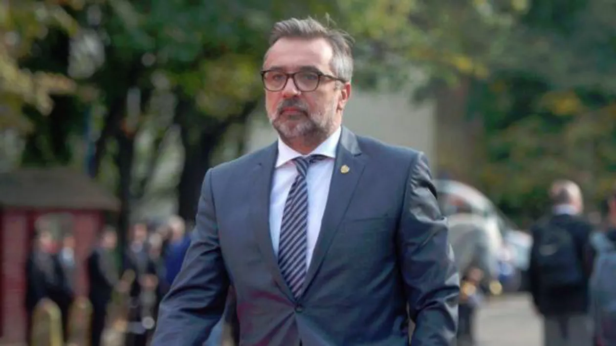 Domnule ministru, diferenţa între DEMOCRAŢIE și DRAGNOCRAŢIE este ESENŢIALĂ! "Lucian Romașcanu acceptă că a greșit"