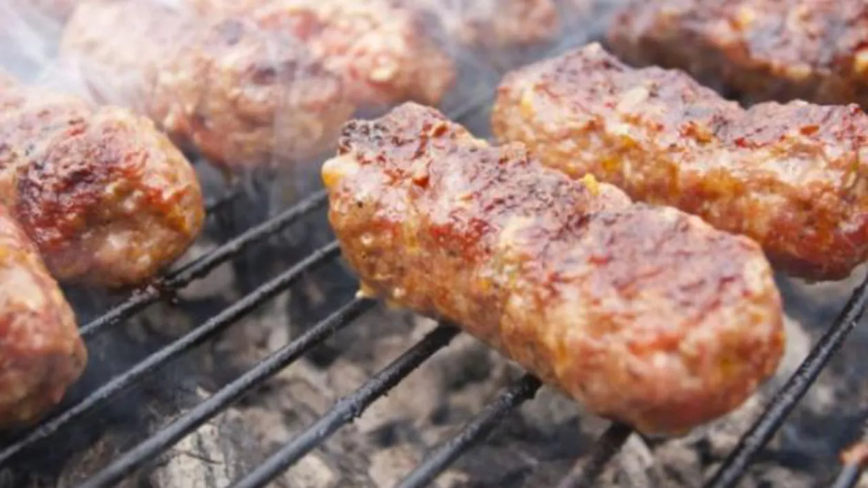 AVERTISMENT: Extract din gândaci în carnea de mici!