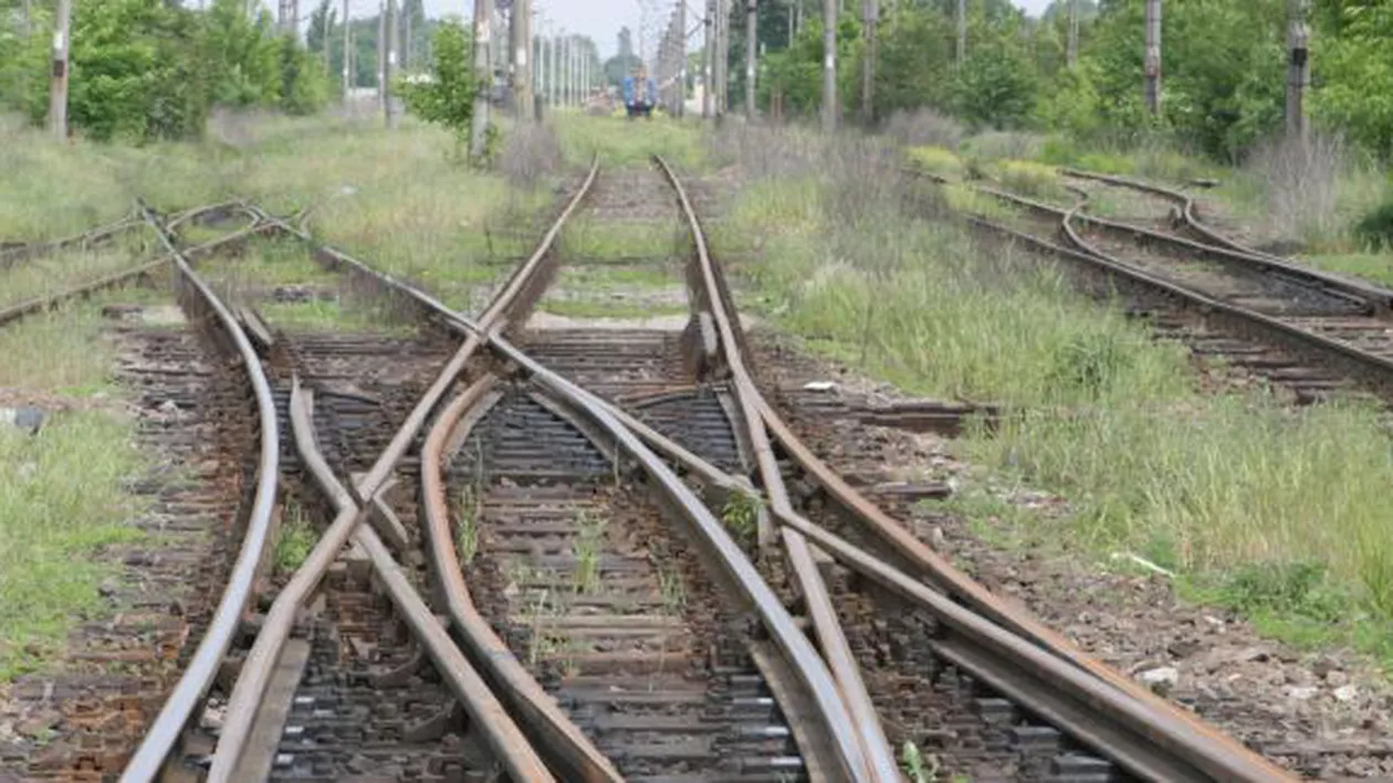 Tragedie în Bistrița: A fost lovit de tren când se întorcea de la un priveghi (VIDEO)