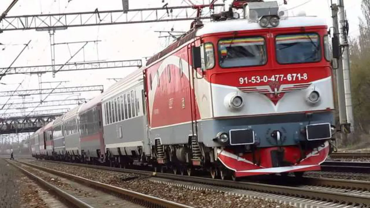 Directorul CFR, demis după ce trenul ministrului transporturilor întârziase o oră
