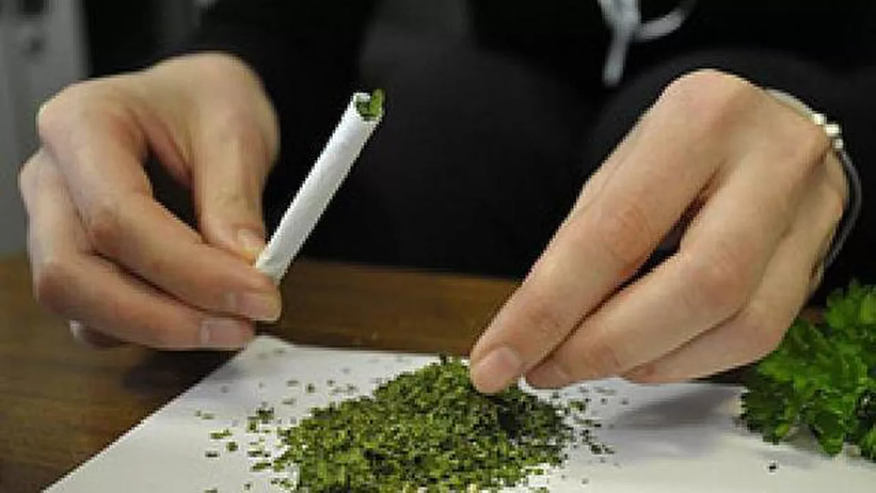 SCANDALOS! DIICOT îl scoate basma curată pe fiul unui primar pentru posesie de droguri!