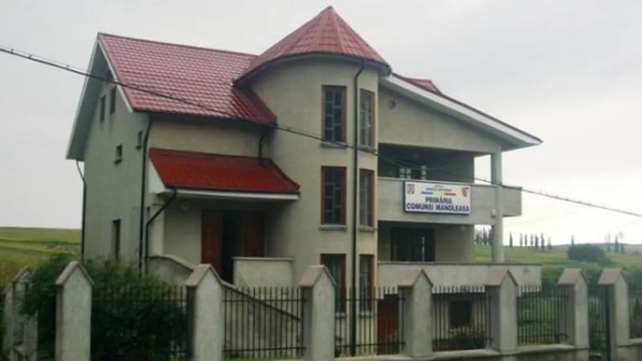 Situație incredibilă în Botoșani: Sediul unei primării a fost scos la licitaţie în urma unui proces de divorţ