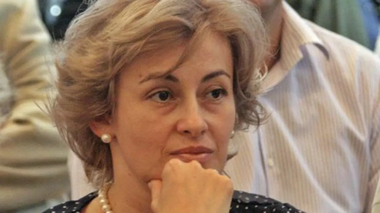 Șefa cu Lexus și casă în Tenerife, de la Primăria Timișoara, încearcă să convingă Curtea de Conturi că teleportarea există!