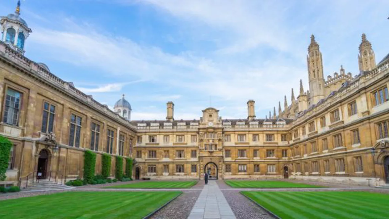 Un om al străzii a obținut șansa de a studia la Universitatea Cambridge (FOTO)