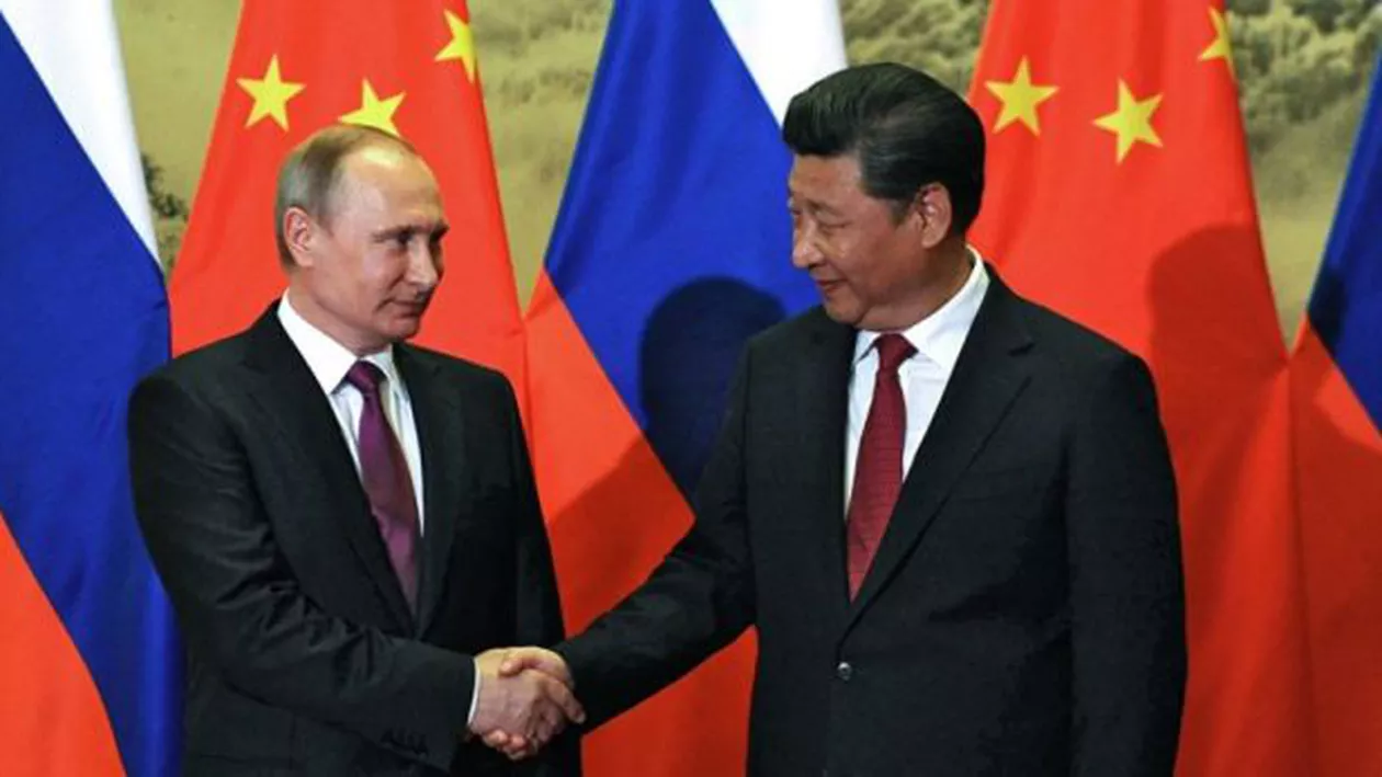China și Rusia se joacă de-a războiul pe calculator