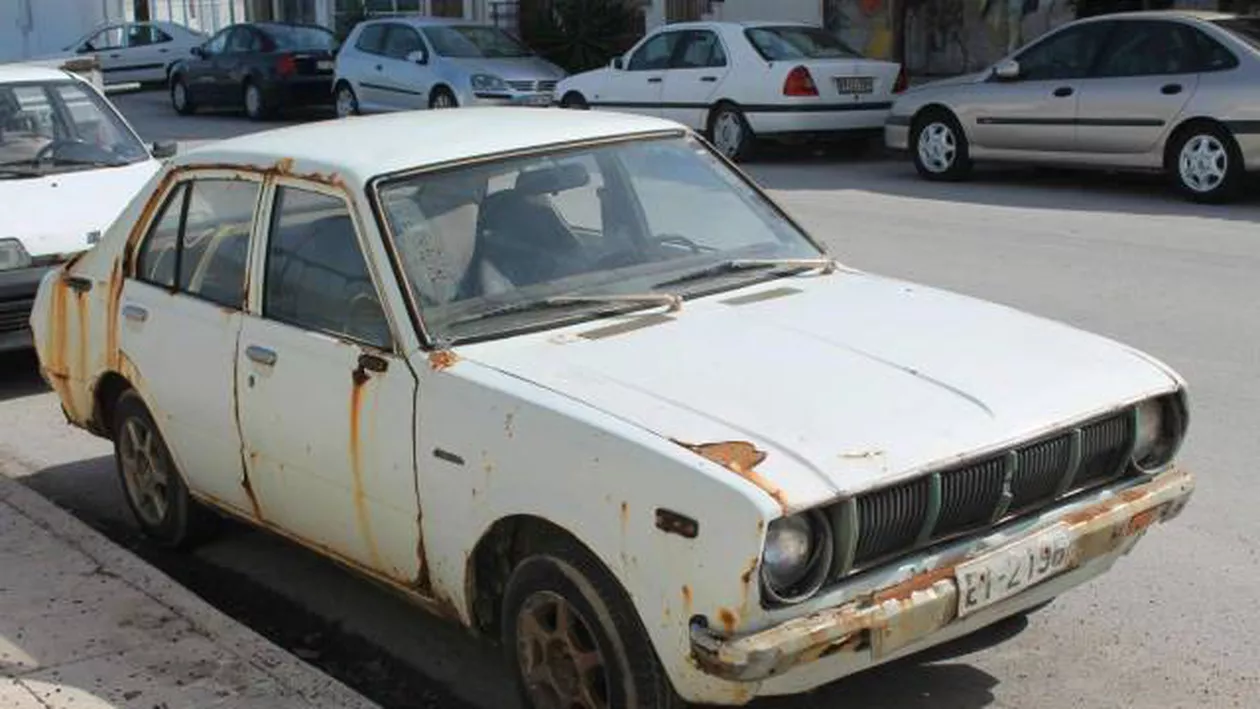 Amnezie memorabilă! Un bărbat care a uitat unde și-a parcat mașina a găsit-o după 20 de ani