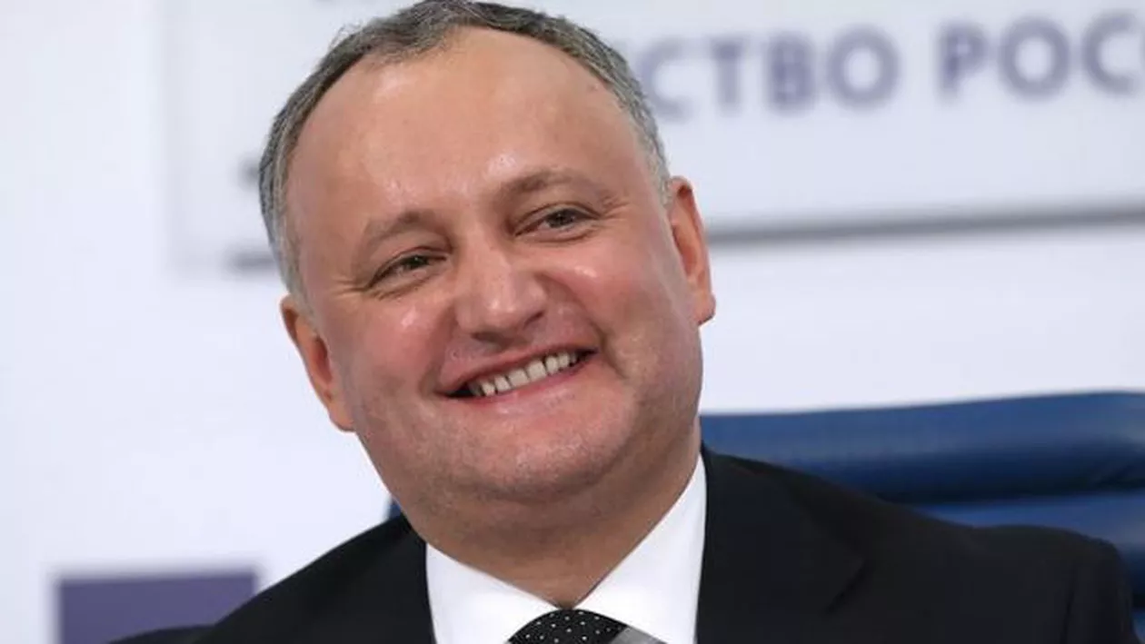 Dodon, UMILINȚĂ MAXIMĂ. OBLIGAT să voteze pe un buletin în română, deși ceruse unul în „moldovenește” (VIDEO)