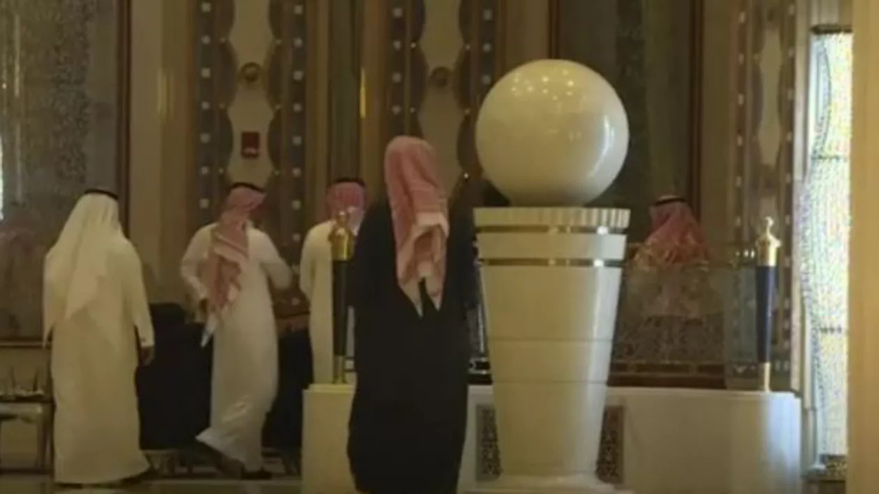 COLIVIA AURITĂ! Primele imagini din ÎNCHISOAREA DE 5 STELE din Arabia Saudită: Are piscină de lux și sala de bowling (FOTO, VIDEO)
