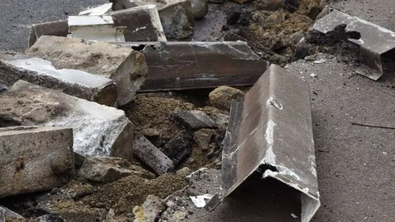 Bordurile din plastic din sectorul 4, condus de Daniel Băluță, înlocuite după numai trei luni (FOTO)