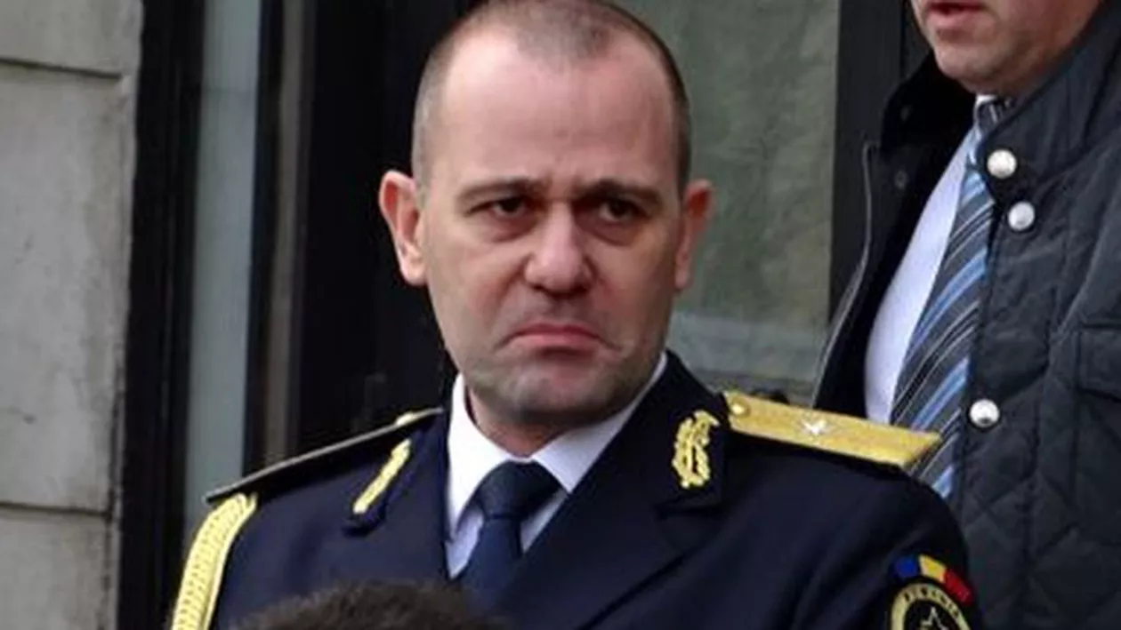 Comisia SRI cere demiterea generalului Dumitru Dumbravă. Acuzații: Legături cu procuroarea Lăncrănjan, cea care îl cercetează pe Liviu Dragnea