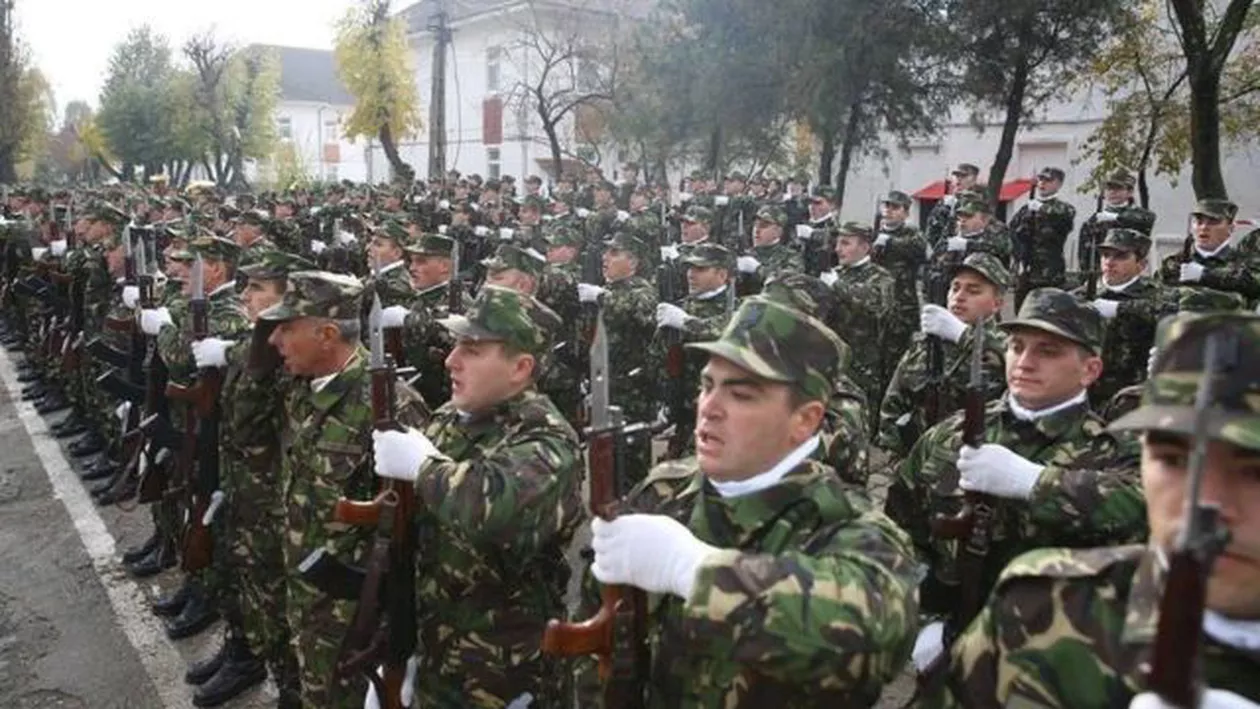 ULTIMA ORĂ: Un militar A LEȘINAT la o manifestare! S-a LOVIT LA CAP și ... SMURD-ul a intervenit DE URGENȚĂ