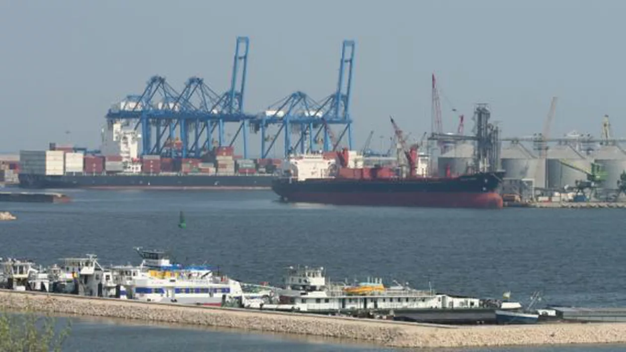 Vânt puternic pe litoral: Toate porturile constănțene au fost închise 
