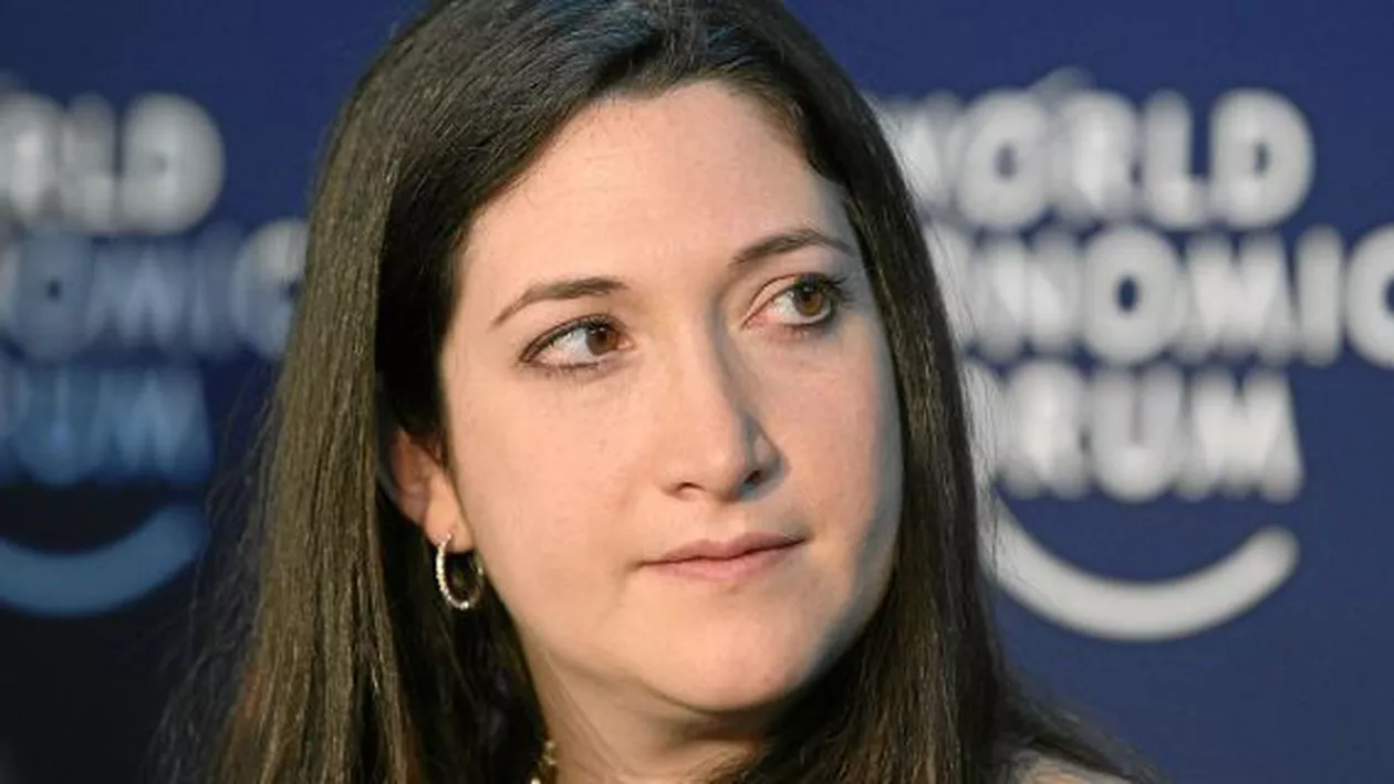 Sora lui Mark Zuckerberg, agresată sexual în avion: Tânăra susține că a fost umilită de un pasager iar angajații companiei aeriene nu au luat nicio măsură 