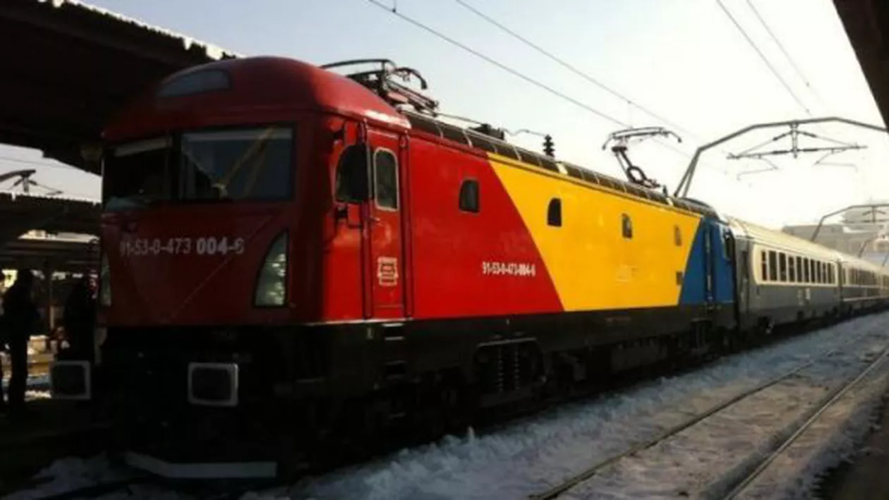 “Trenul Unirii”, ajuns cu întârziere în gările din Moldova