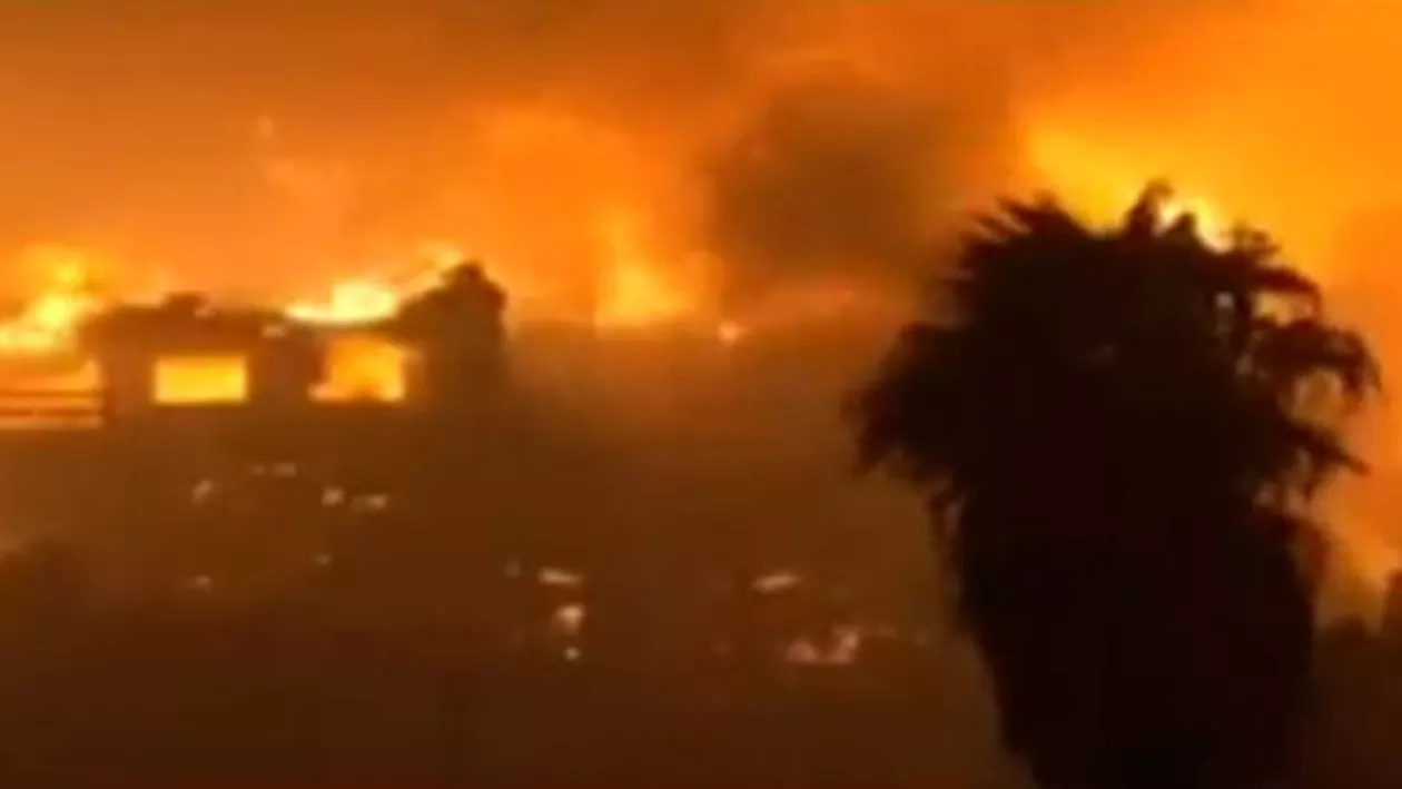Noi incendii de vegetație în California: Cel puțin 30.000 de oameni au fost evacuați (VIDEO)