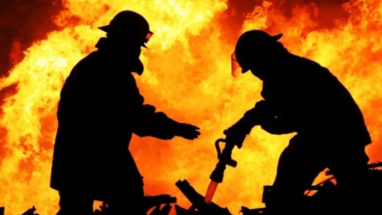 Un mort și pagube uriașe într-un incendiu izbucnit la un bazar din Timișoara (VIDEO și FOTO)