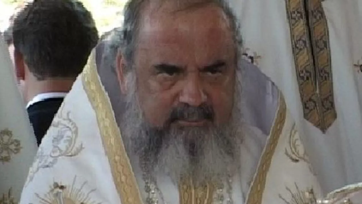 Patriarhul Daniel ne-a certat că nu-i gata Catedrala Neamului, chiar la începutul slujbei de înmormântare a Regelui Mihai