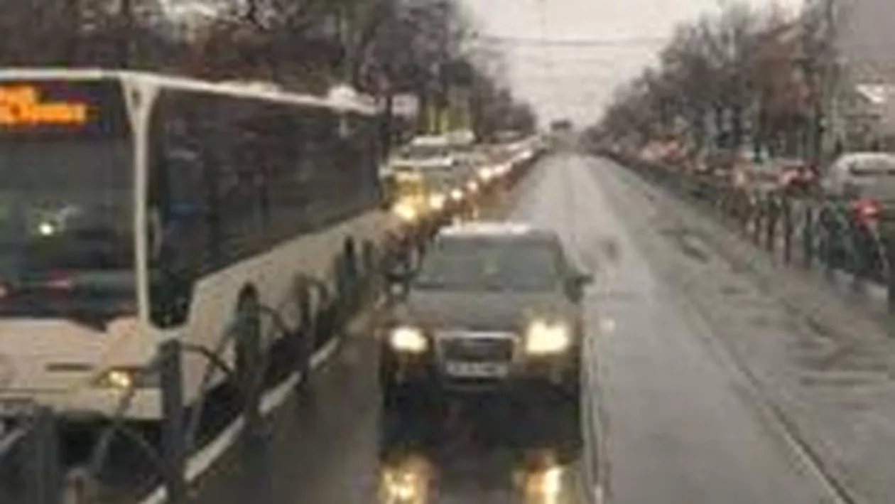 Primăria Capitalei L-A CONCEDIAT pe angajatul care a încălcat regulile de circulație (FOTO)