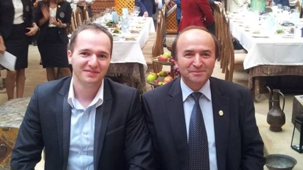 FIUL lui Tudorel Toader, unul din RAPORTACII care ELIMINĂ conturi și eventuri pe Facebook privind PROTESTELE (DOVADA FOTO)