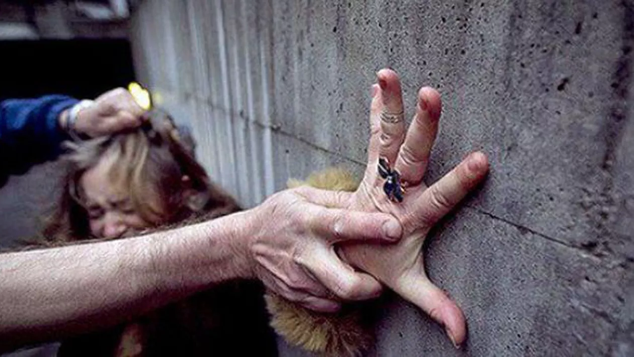 Un român a fost condamnat la închisoare pe viață în Anglia