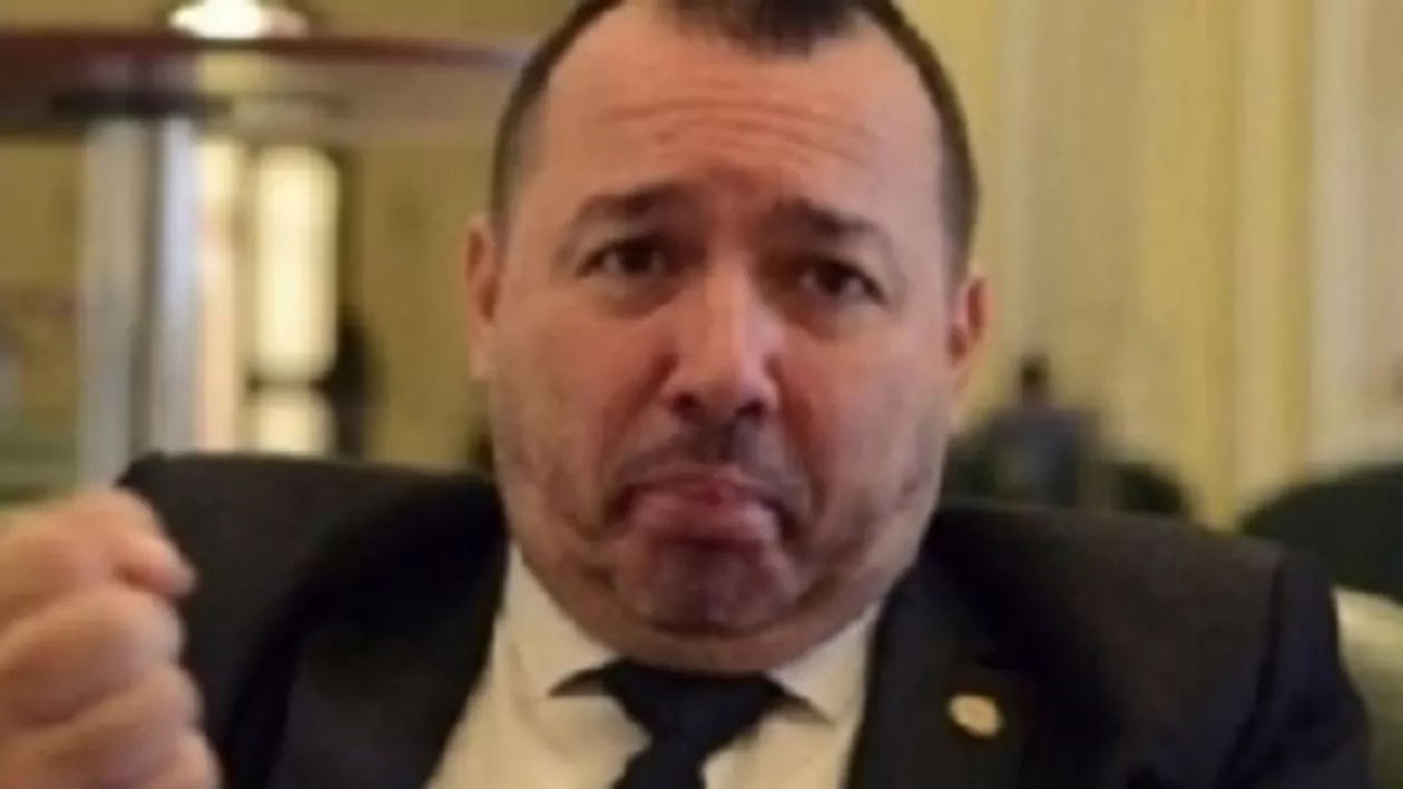 Inocența deputatului ”Mitralieră”. Cum justifică Rădulescu legalizarea hoției