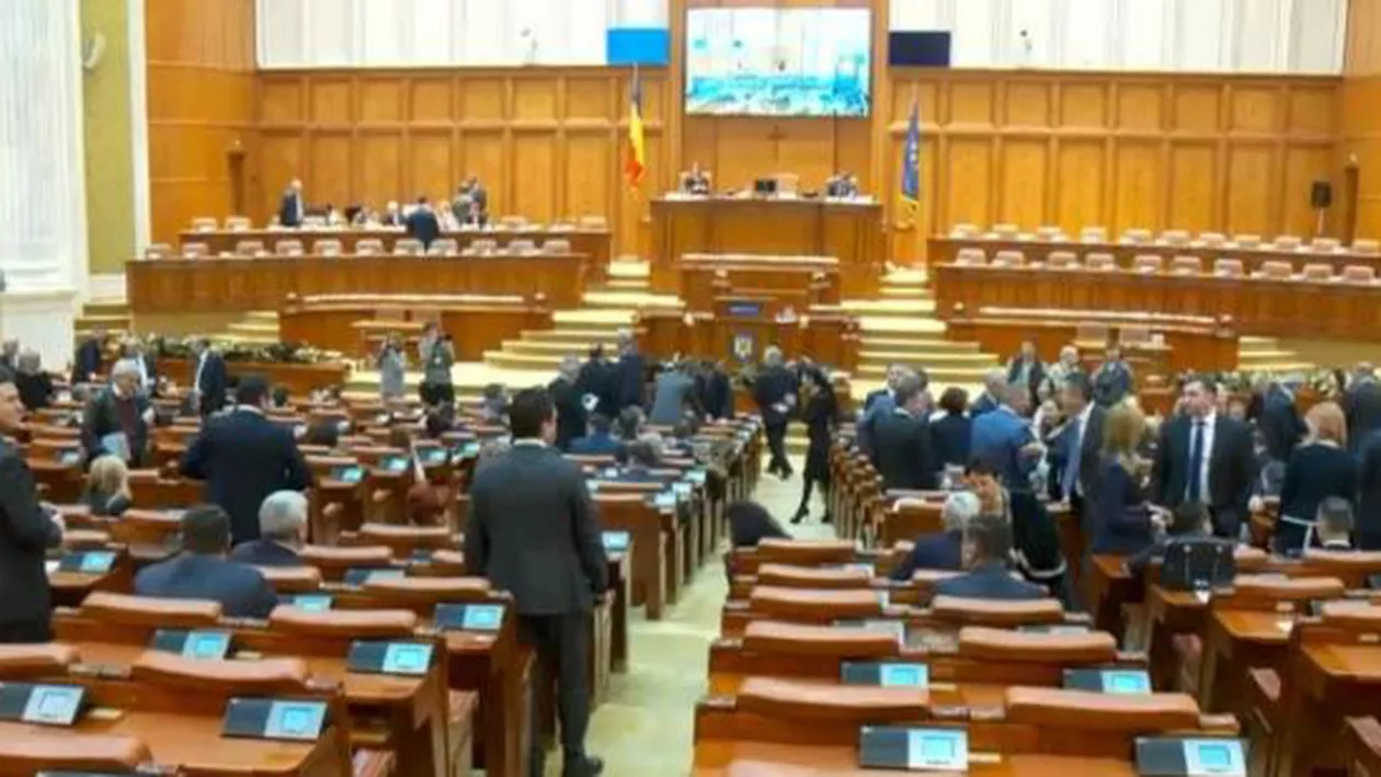 Cât ne costă un parlamentar: Bugetul pentru aleşi a fost dublat, deşi mulţi au activitate zero