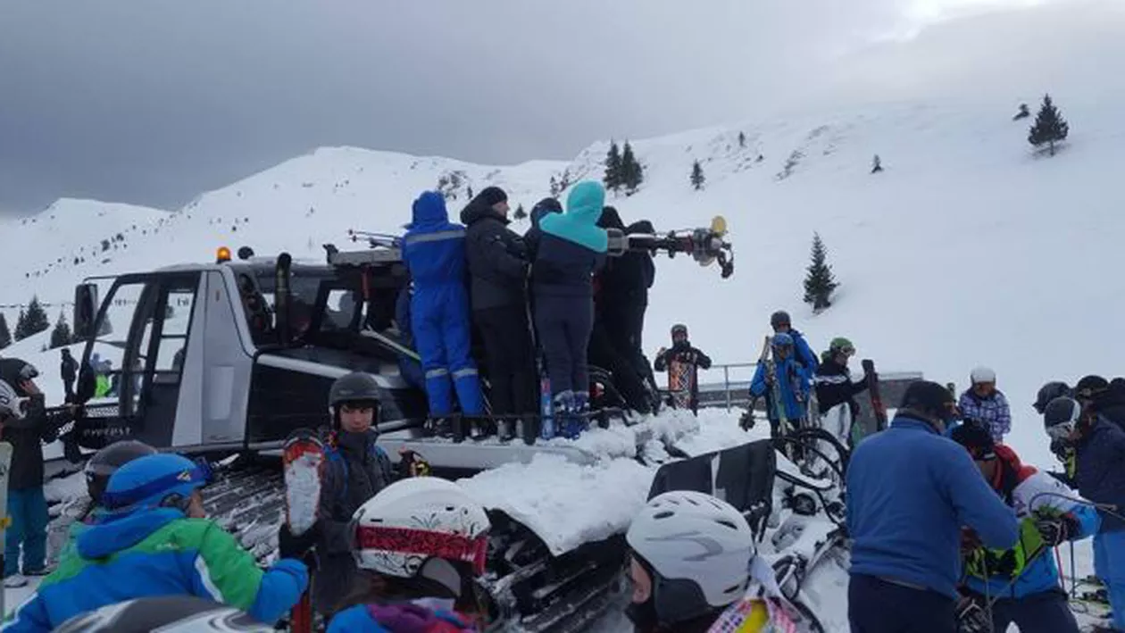 HAOS la Sinaia:  Oameni EVACUAȚI după ce nu a mai funcționat telegondola (FOTO)