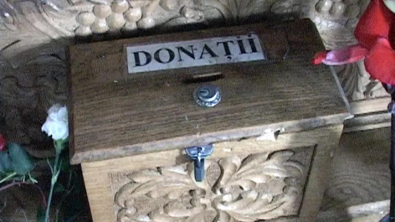 Ai taxele plătite la zi către Biserică? Primești acatiste bonus. Da, se întâmplă la o biserică ortodoxă din România