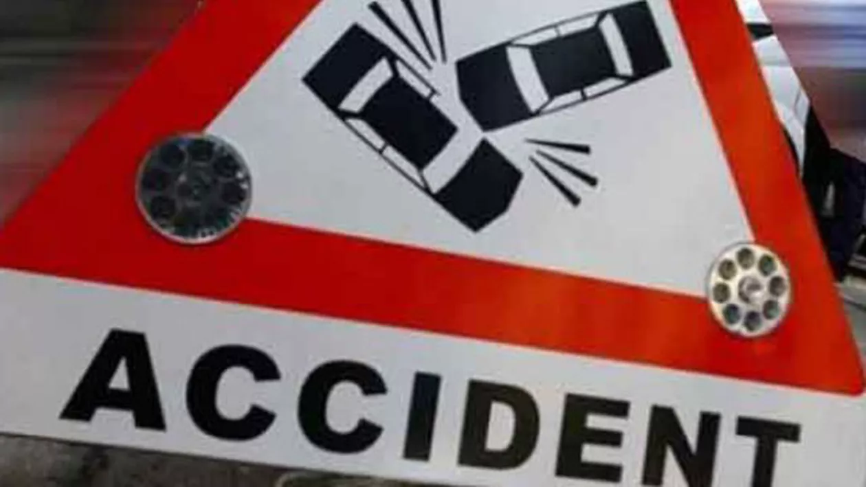 Un camion încărcat cu dulciuri a fost implicat într-un accident rutier în Olt