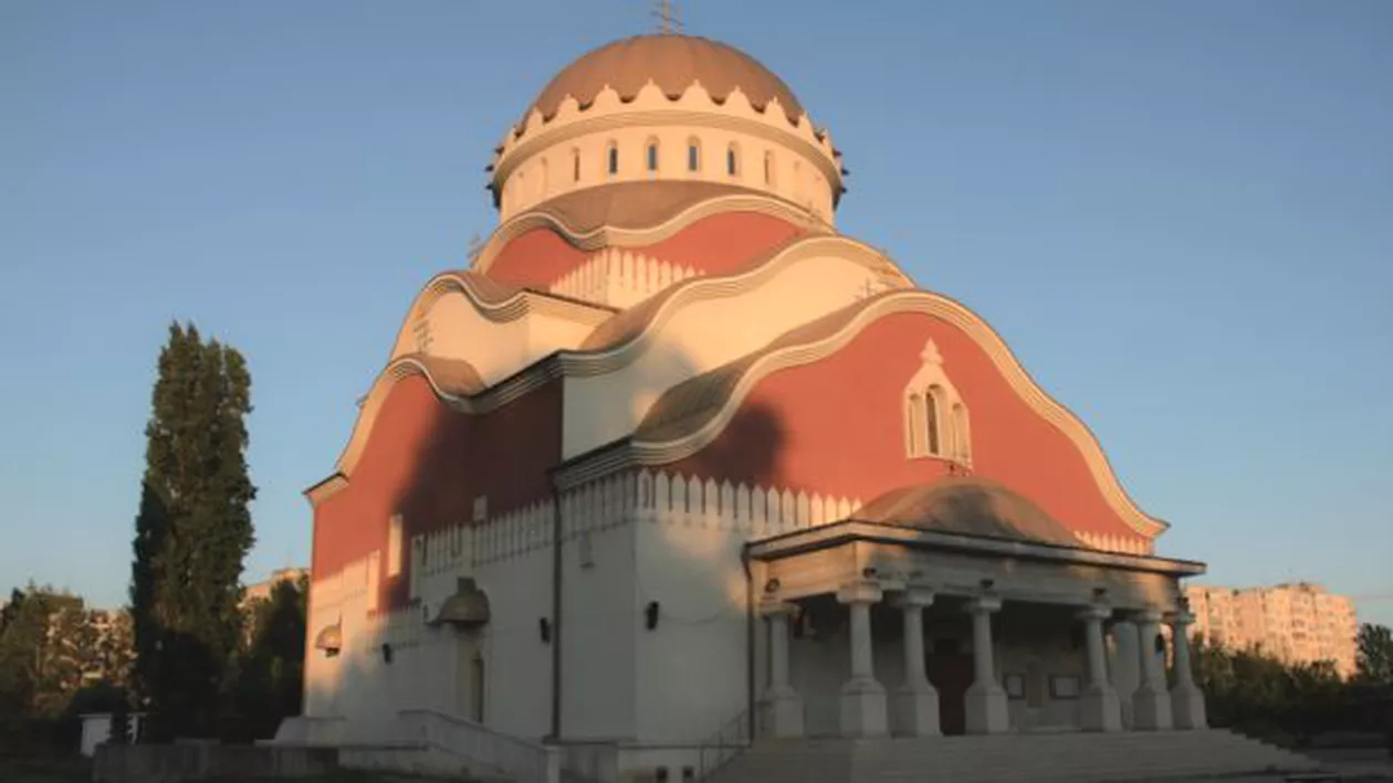 Biserici ale Bucureștiului: Biserica Sf. Vineri adăpostește un veșmânt al Sfintei Parascheva - "Nimic fără Dumnezeu!" (VIDEO)