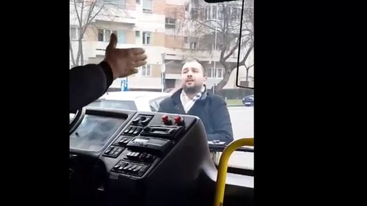 Scandal în plină stradă la Satu Mare: Un bărbat a blocat un autobuz (VIDEO)