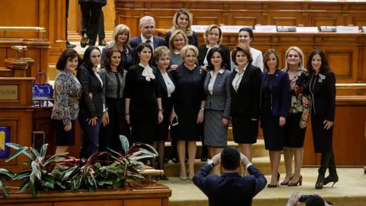 CINE SUNT și cu ce se ocupă soții doamnelor din Cabinetul Dăncilă, „PĂSTORITE” de Liviu Dragnea! TOTUL despre bărbații care le așteaptă acasă pe cele 9 femei