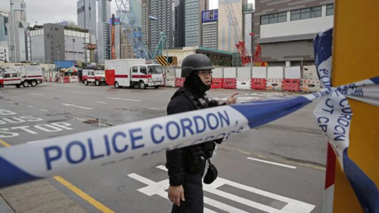 Mii de oameni din Hong Kong, evacuați după descoperirea unei bombe de 450 kg din al Doilea Război Mondial