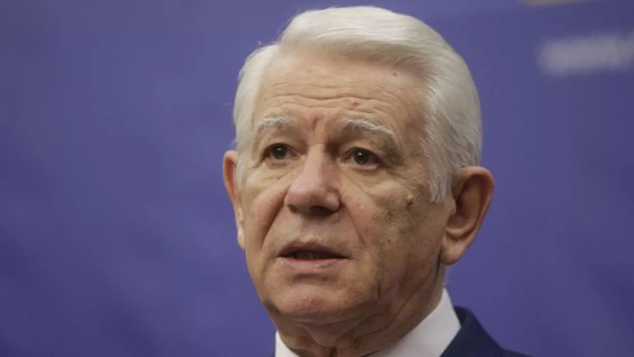 S-a cerut demisia lui Meleşcanu: Ce i se reproşează veteranului ministru de la Externe
