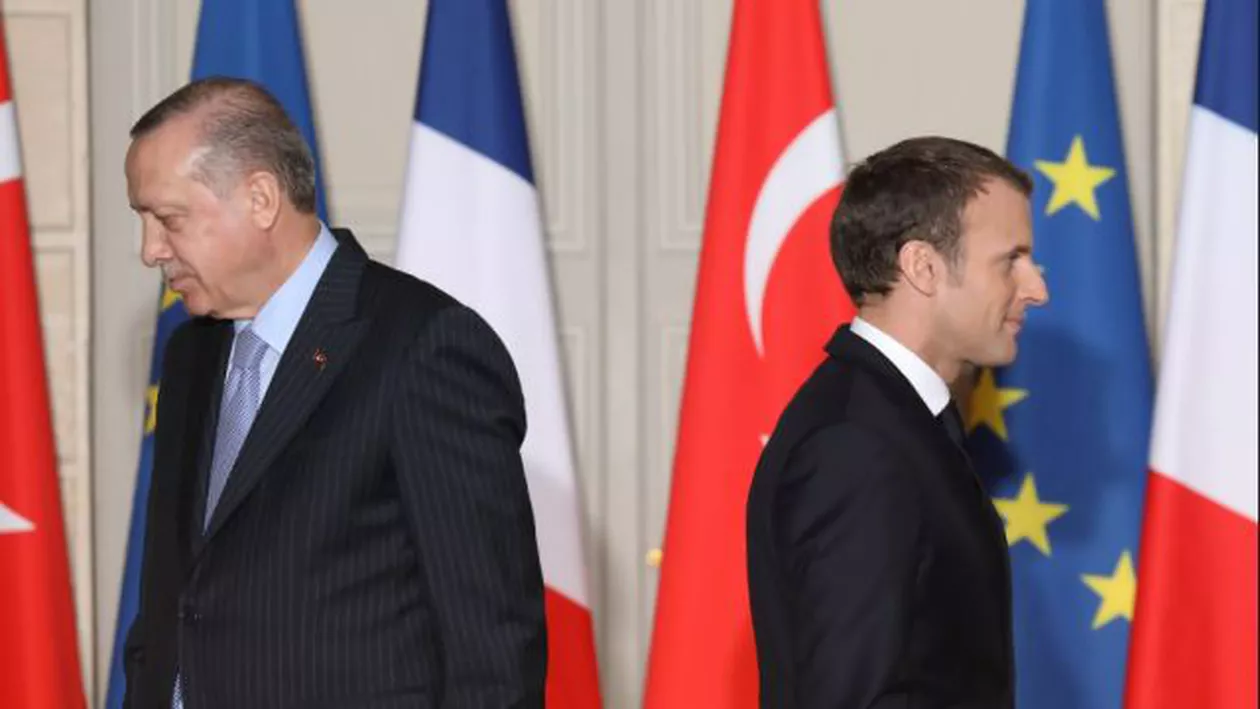 Erdogan, replică pentru Macron: "Turcia nu râvneşte teritoriul altei ţări". Ministrul turc de Externe: "Nu suntem Franţa, care a invadat Algeria"