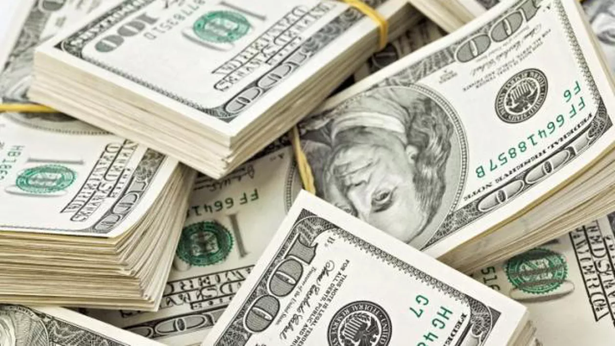 Avertizment SUMBRU din partea bancherilor: Stabilitatea financiară, pusă ÎN PERICOL