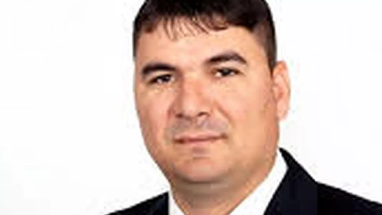 Cum l-a UMILIT un edil din Dolj pe şoferul angajat la primărie (FOTO)