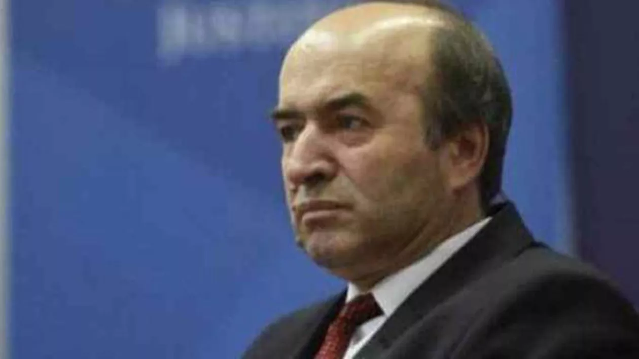 Tudorel Toader, INTERZIS la Parlamentul European: "Îmi închipui că sutele de mii de oamenii n-au ieșit în stradă ca să ia aer curat"