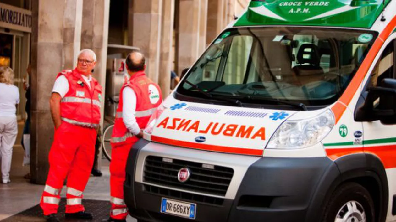Ghinion! Un român din Italia a sunat la AMBULANŢĂ, dar riscă închisoarea: Cine era PARAMEDICUL