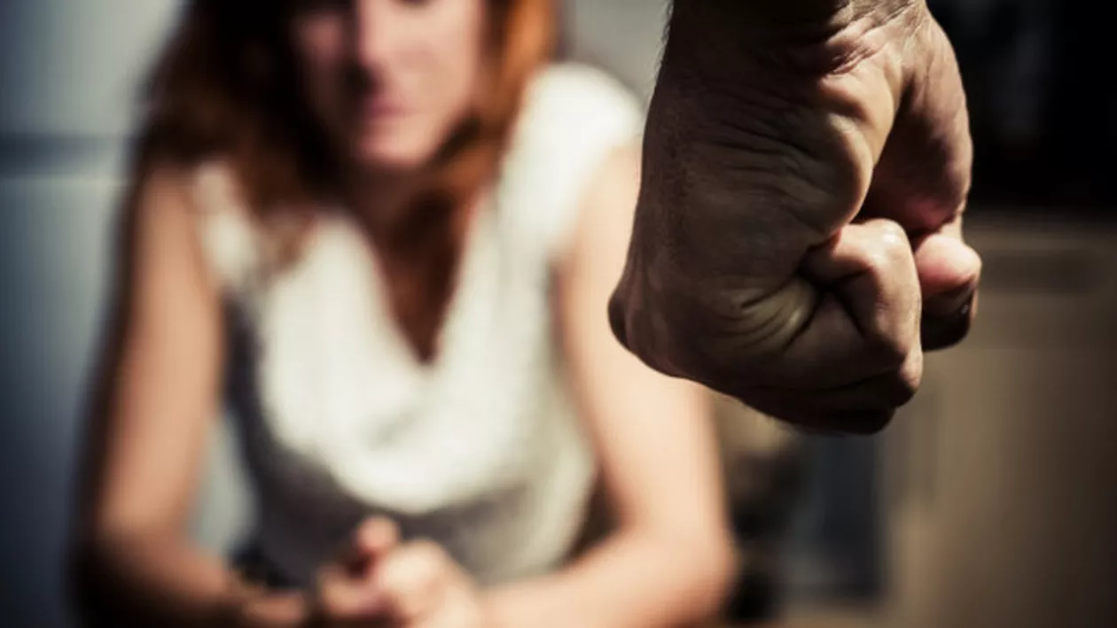Este DEMISIA MOMENTULUI: Consilier al PREȘEDINTELUI, acuzat de VIOLENŢĂ DOMESTICĂ!