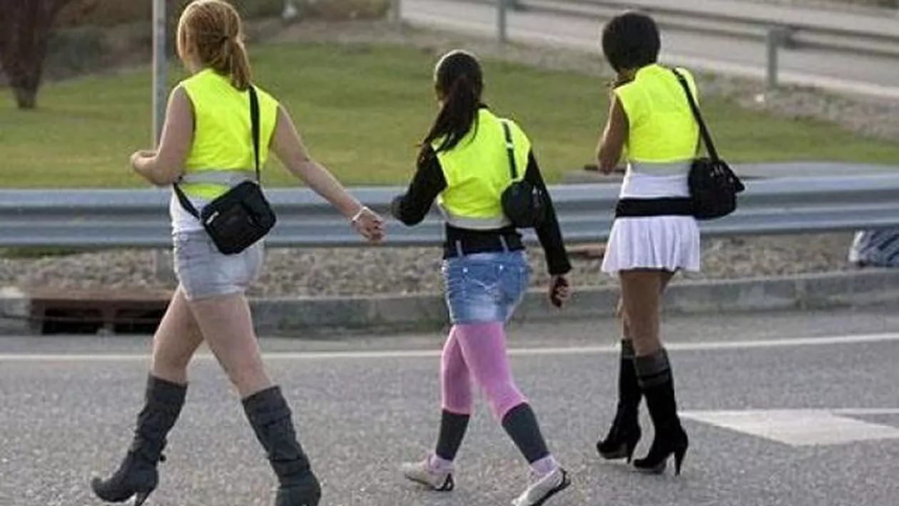 Sancțiuni uriaşe pentru prostituţie: La Roman, două femei de moravuri ușoare au acumulat AMENZI în valoare de ...