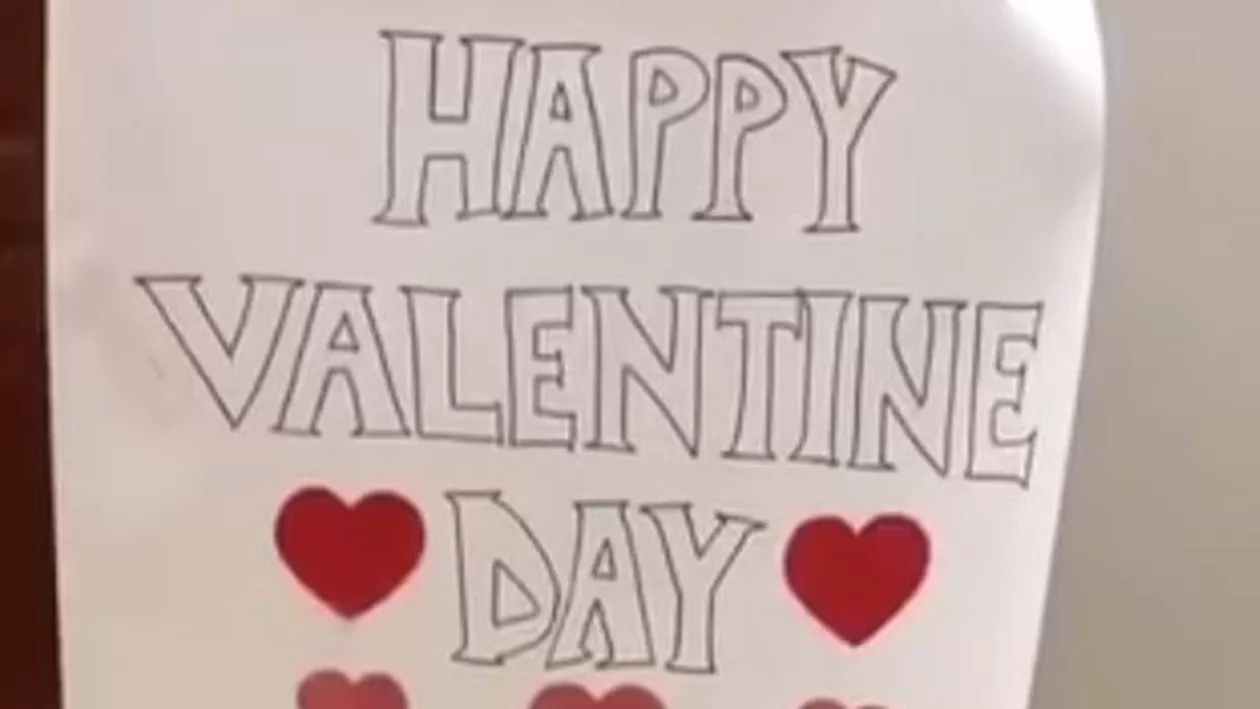 Un altfel de "Valentin": Cum a vrut acest bărbat să-și surprindă iubita de Valentine's Day! Vă garantăm că veţi râde cu LACRIMI (VIDEO)