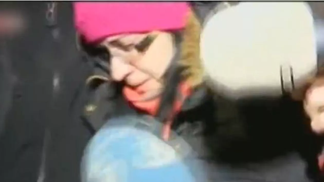 Fosta judecătoare Geanina Terceanu a plâns în hohote când a fost ridicată de polițiști de acasă, pentru a fi încarcerată (VIDEO)