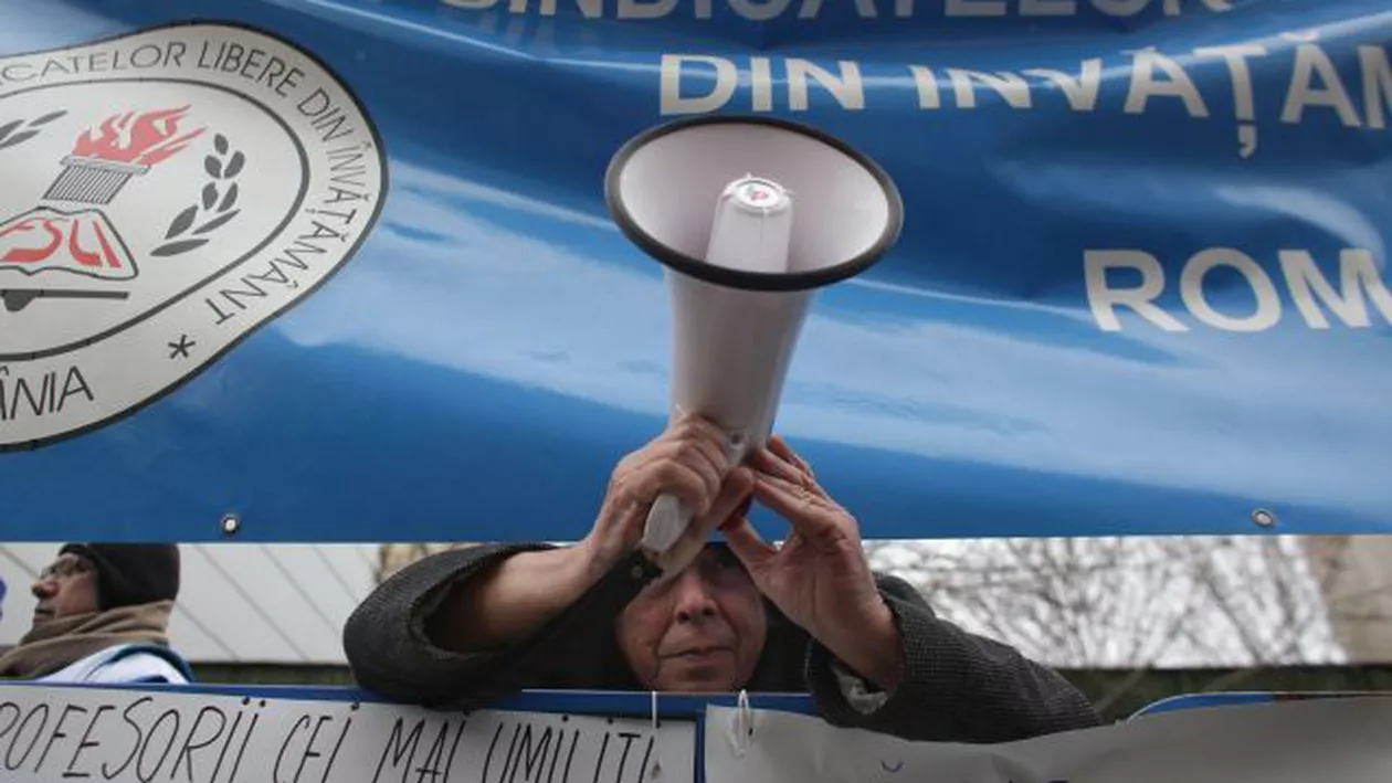 PROTESTELE din Educaţie continuă. Sindicaliştii pichetează şi joi sediul Ministerului Muncii