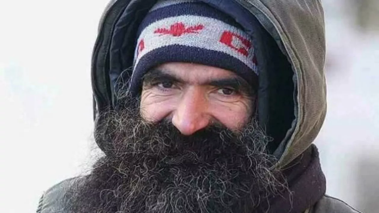 Povestea unui fost om al străzii care A REUȘIT SĂ SE ANGAJEZE, iar Fisc-ul a tăbărât pe el imediat! I-a pus POPRIRE pe cont din cauza AMENZILOR! Câți bani i se opresc LUNAR