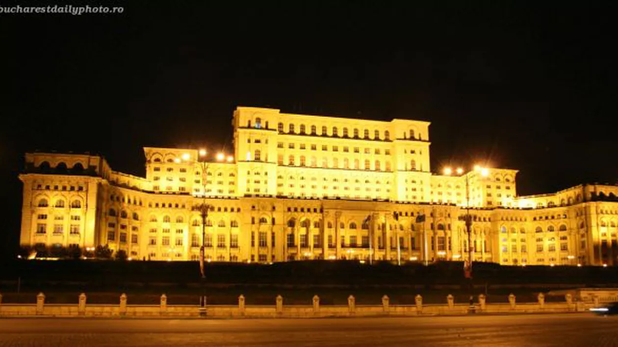 Pe ce mai aruncă statul banii... 1,2 milioane de lei pentru a afla câtă energie consumă Palatul Parlamentului