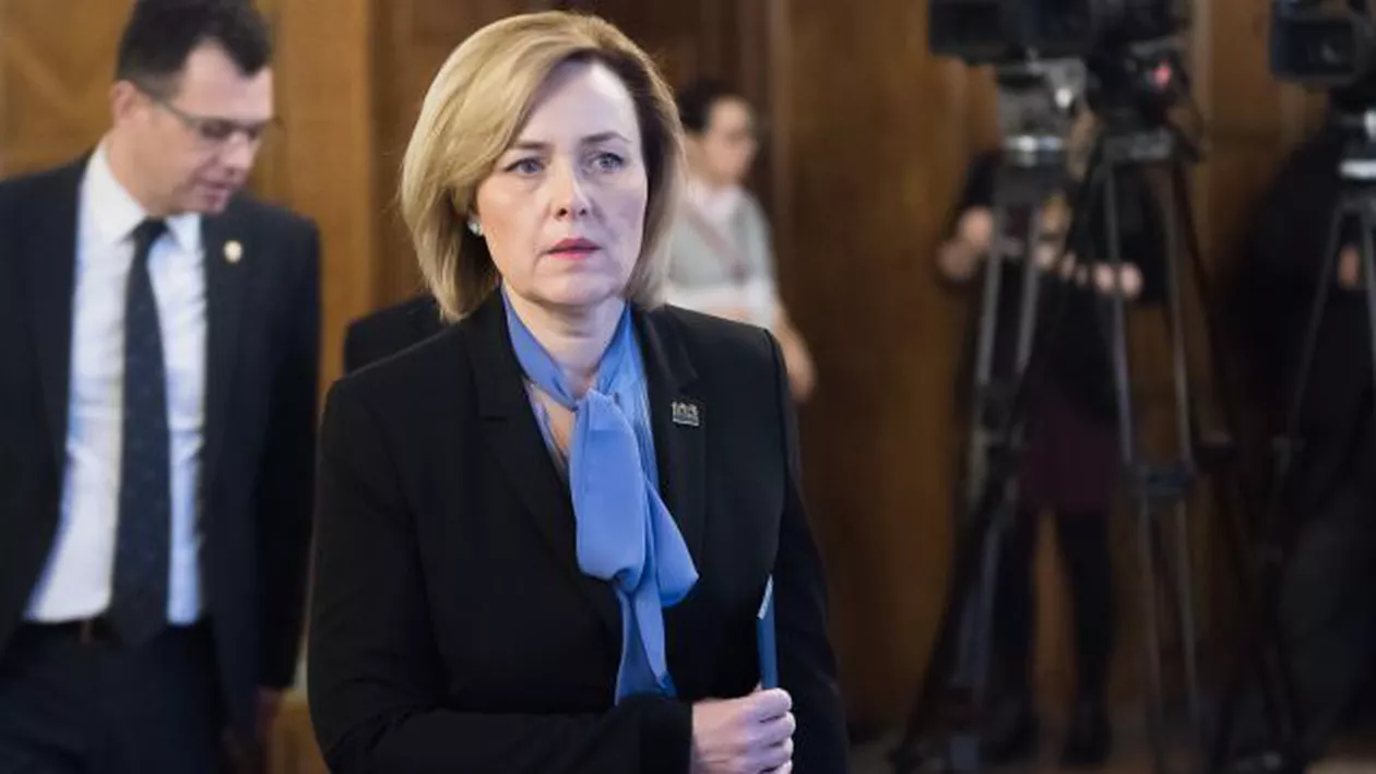 Carmen Dan, chemată luni să dea EXPLICAŢII în faţa deputaţilor