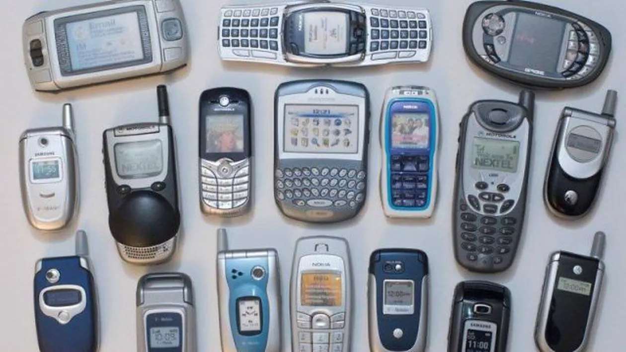Caută bine prin casă! Dacă ai TELEFOANELE astea vechi, te poţi ÎMBOGĂŢI peste noapte (FOTO)