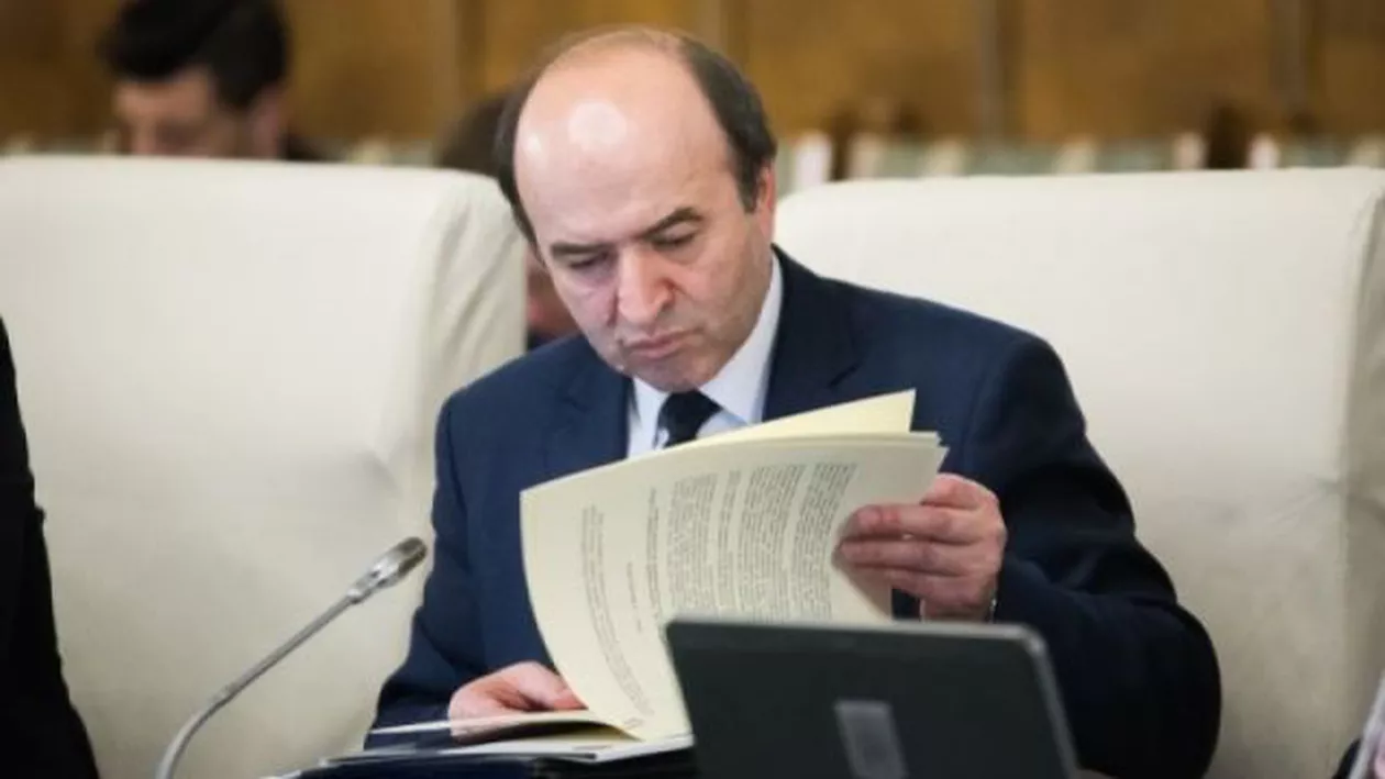 Ministrul Justiției încasează o PENSIE COLOSALĂ: Ce VENITURI anuale are Tudorel Toader (VIDEO)