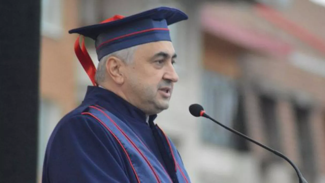 Ministrul Educației, campion la greșeli gramaticale, răsuflă ușurat: Valentin Popa rămâne în funcție